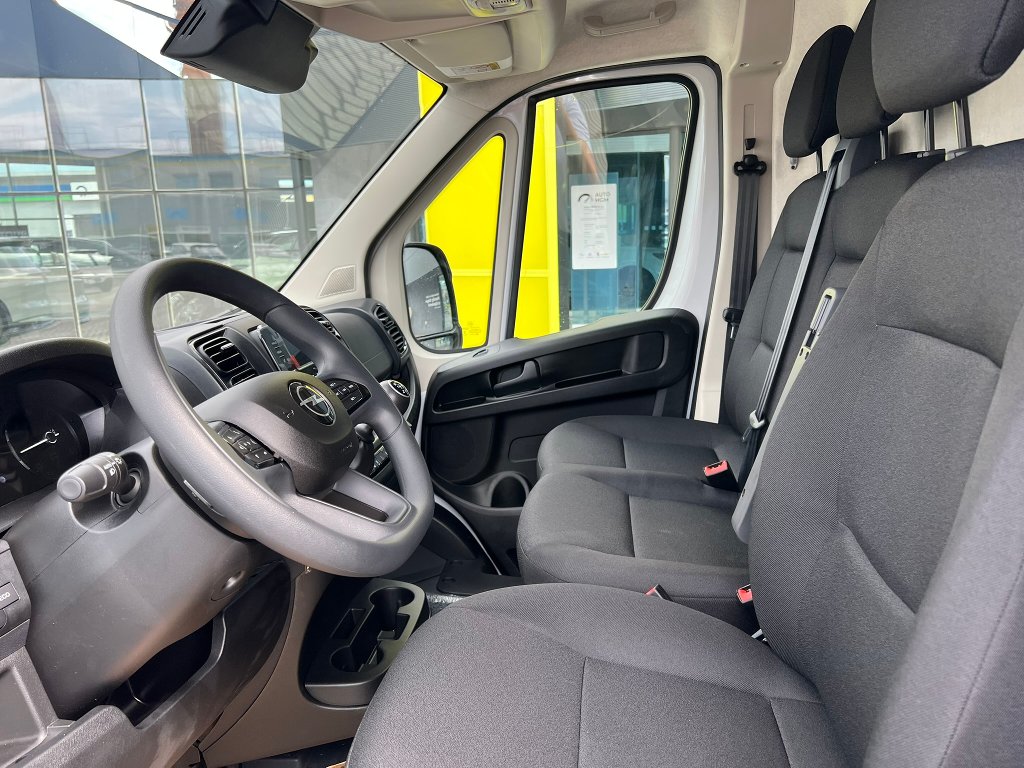 Opel Movano